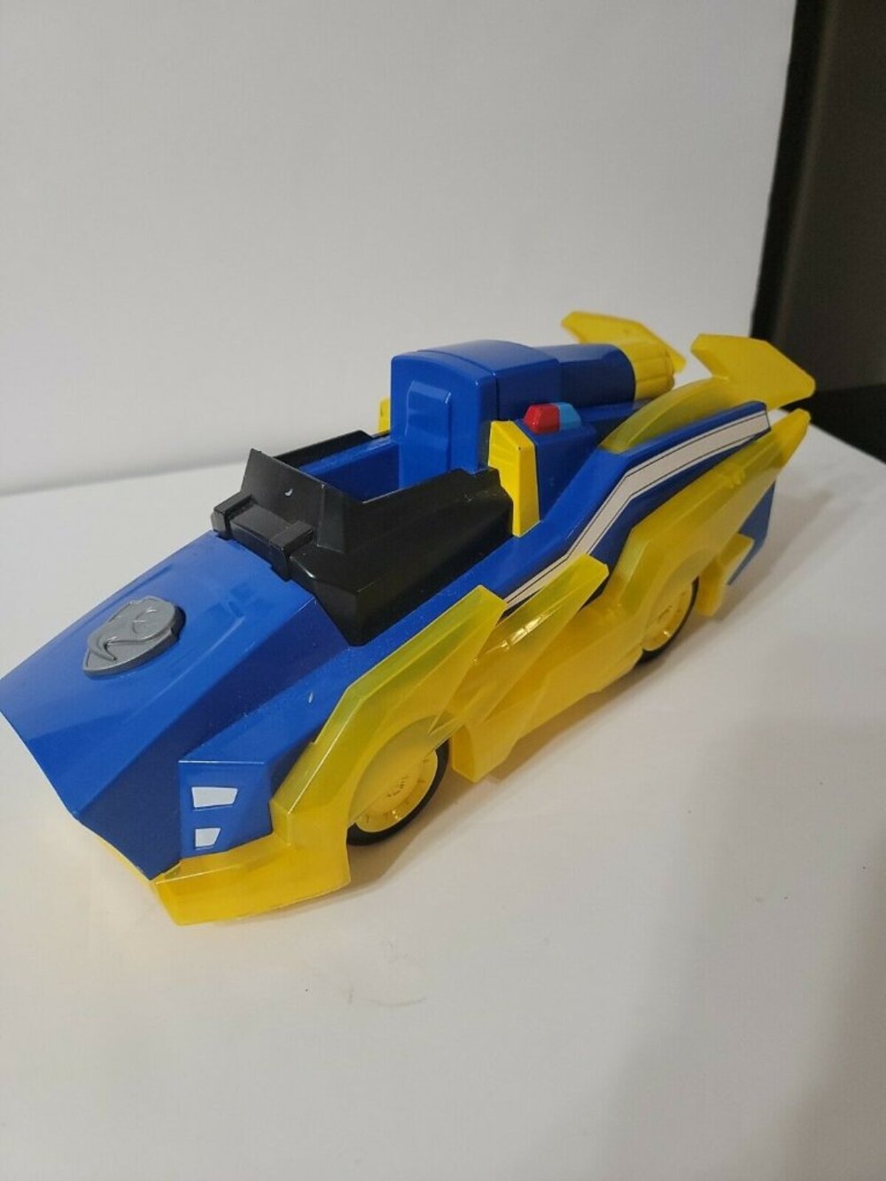 Paw Patrol Mighty Pups Charged Up Chase Charged Up Transforming Vehicle READ